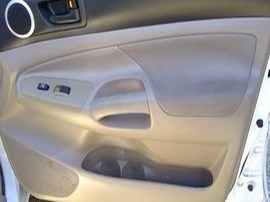 2008 TOYOTA TACOMA WHITE SR5 CREW CAB 4.0 AT 2WD.  Z24863